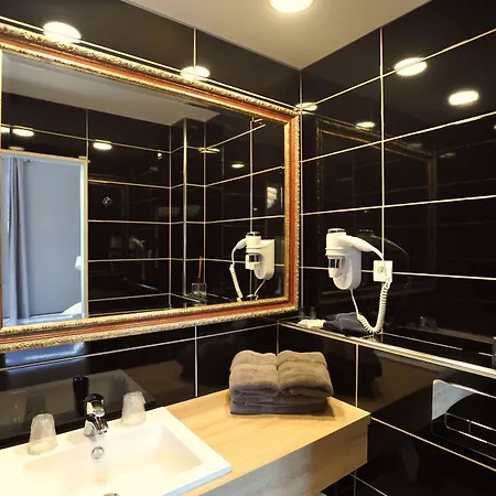 دو أونغليتيير إيتريت 2* إتريتا