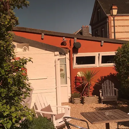 دو أونغليتيير إيتريت فندق 2*