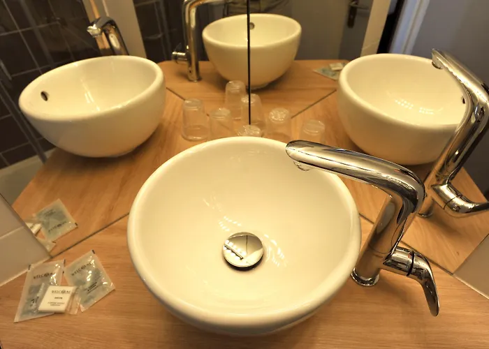 D'angleterre Otel 2*